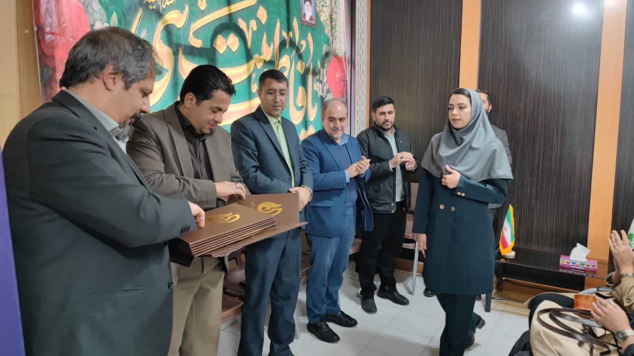 برگزاری-مراسم-تجلیل-از-مربیان-خانه‌های-فرهنگ-شهرداری-بهارستان