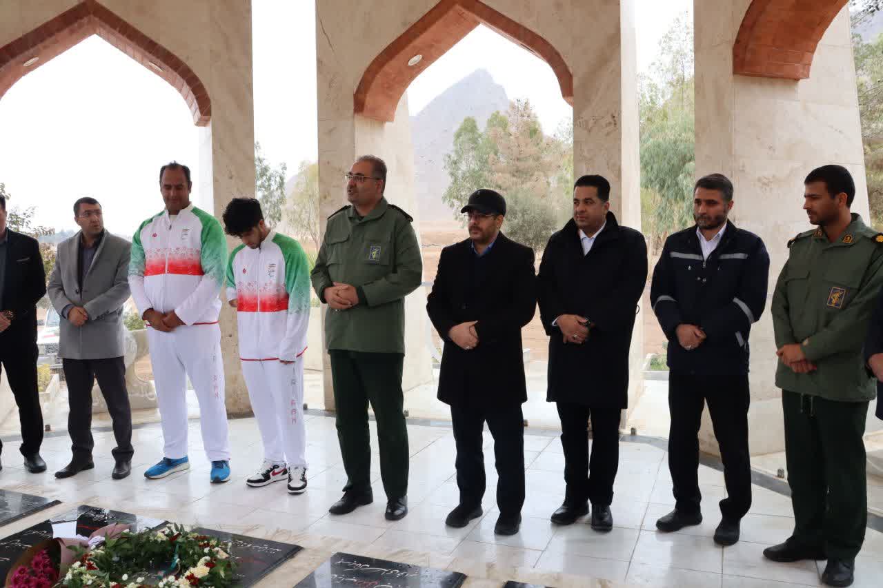 استقبال-باشکوه-شهروندان-بهارستان-از-قهرمان-پاراآسیایی