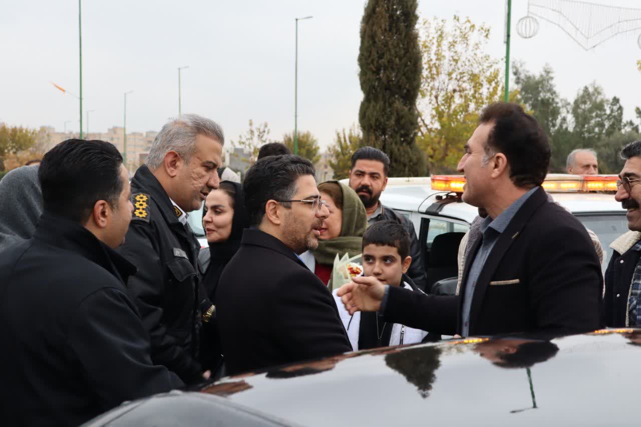 استقبال-باشکوه-شهروندان-بهارستان-از-قهرمان-پاراآسیایی