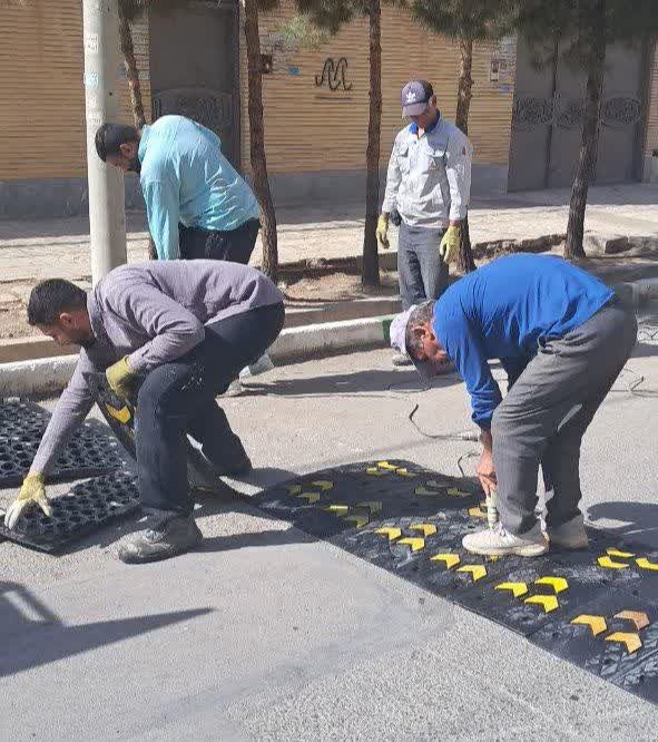 نصب-سرعت‌گیرها-در-محلات-و-محدوده-مدارس-به-همت-معاونت-خدمات-شهری-شهرداری-بهارستان