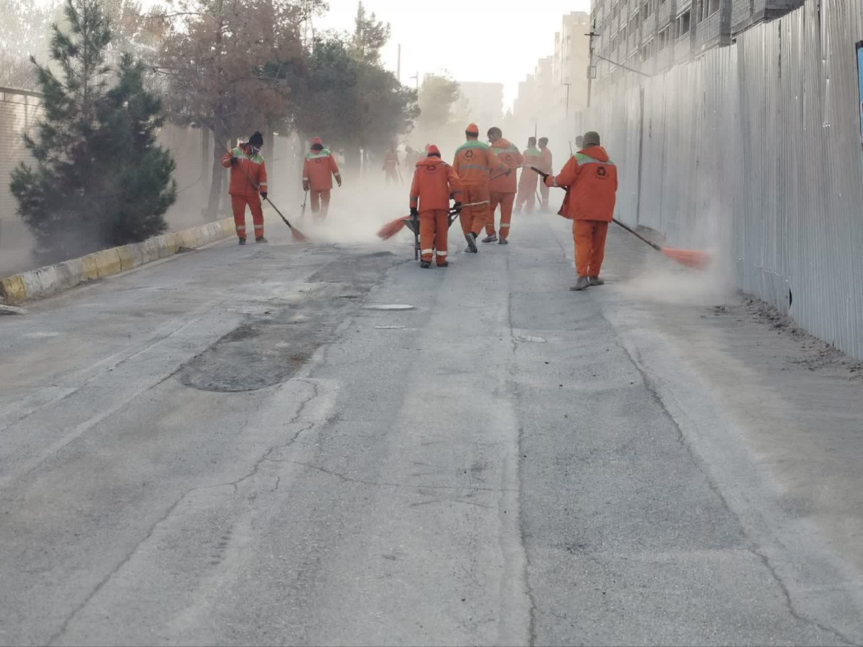 تداوم-اجرای-طرح‌های-خدمات-شهری-و-عمرانی-شهرداری-بهارستان-در-آستانه-بهار-و-ماه-مبارک-رمضان