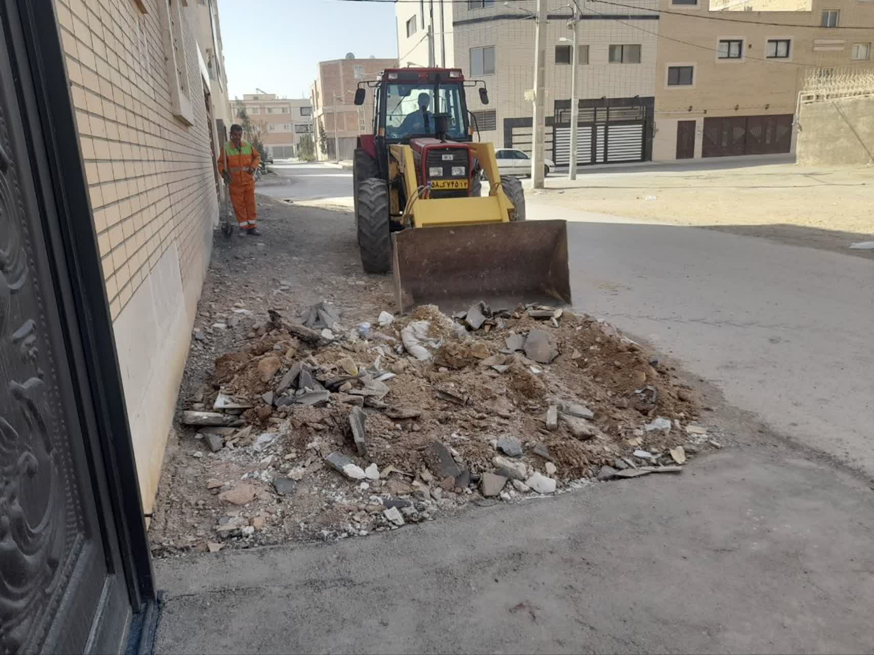 تداوم-اجرای-طرح‌های-خدمات-شهری-و-عمرانی-شهرداری-بهارستان-در-آستانه-بهار-و-ماه-مبارک-رمضان