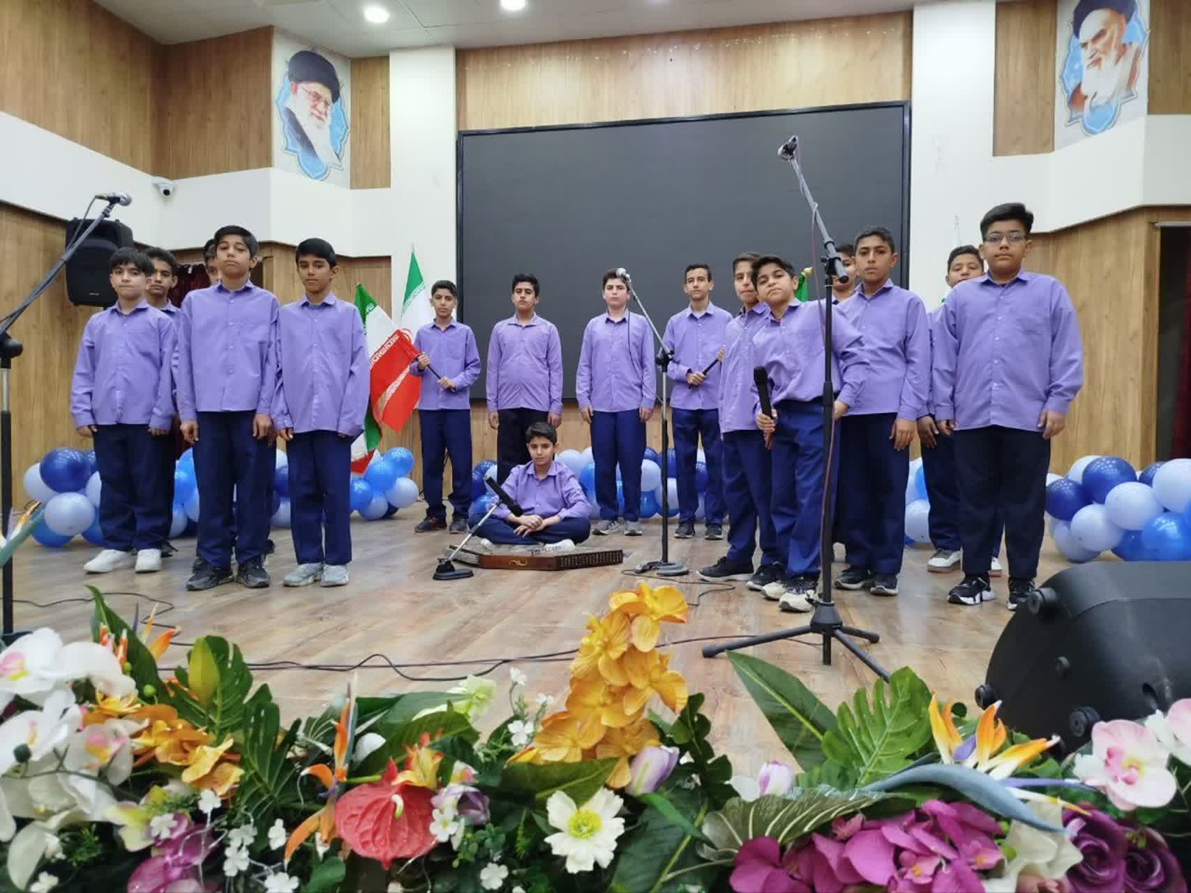 جشنواره-سرود-فجر-ویژه-پسران-با-حضور-گروه‌های-سرود-مدارس-و-مراکز-فرهنگی