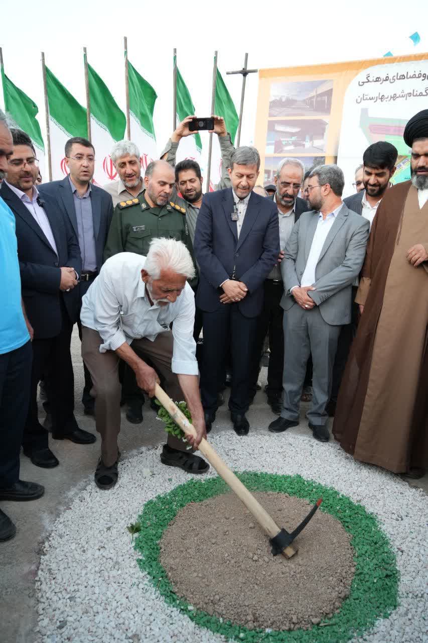 گام-نخست-مسیر-پیشرفت-و-عدالت-در-بهارستان؛-افتتاح-و-کلنگ‌زنی-پروژه‌های-بزرگ-با-حضور-استاندار-اصفهان