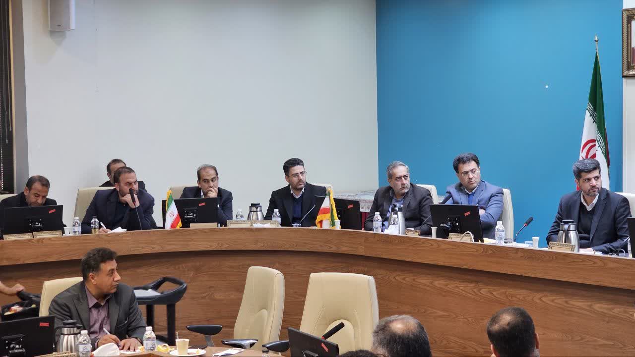 حضور-محمد-مهدی-فردوسی-شهردار-بهارستان-در-همایش-شهرداران-استان-اصفهان