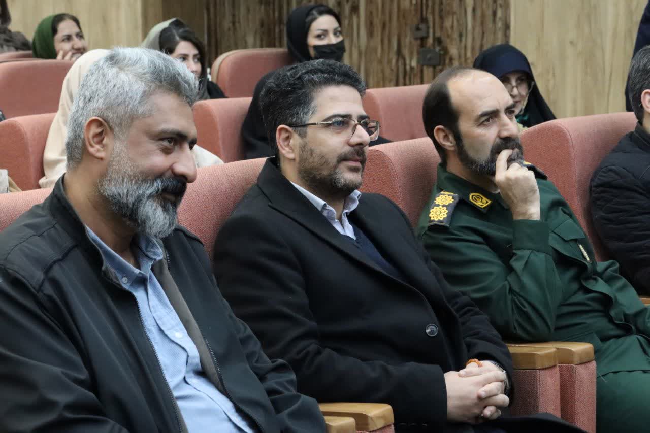 اختتامیه-نشست‌های-سبک-زندگی-اسلامی-همراه-با-مراسم-تجلیل-از-بانوان-فعال-در-بهارستان