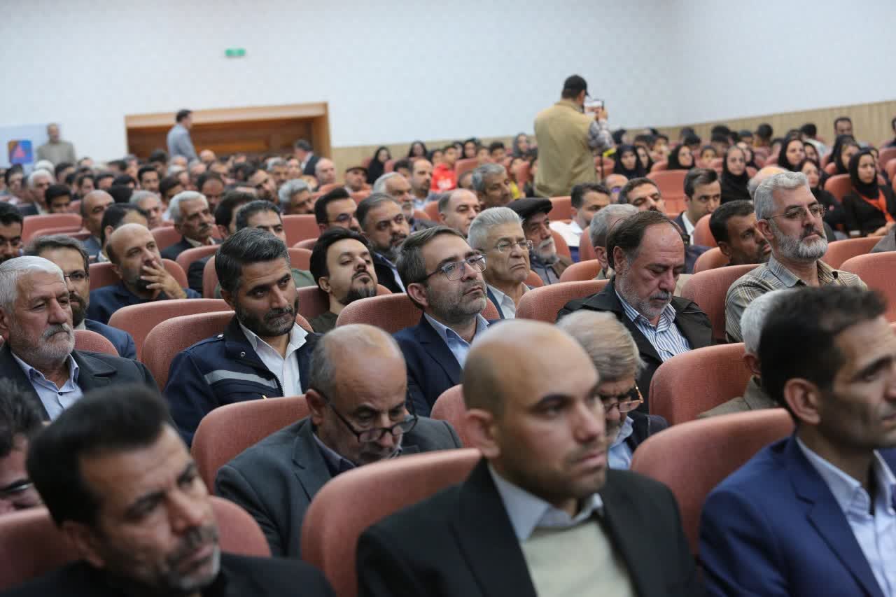 آیین-تکریم-و-معارفه-شهردار-بهارستان-با-حضور-معاون-هماهنگی-امور-عمرانی-استانداری-اصفهان-برگزار-شد