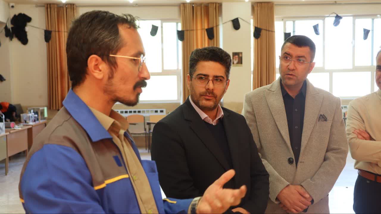 درخشش-نخبگان-جوان-در-بهارستان؛-از-ساخت-پرینتر-سه‌بعدی-تا-پهپاد-در-دبیرستان-دکتر-جهانی