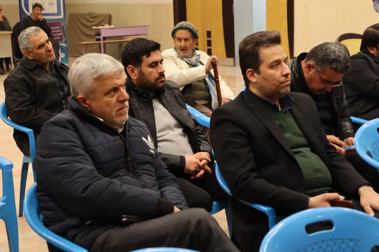برگزاری-میز-خدمت-محلات-کرامت-به‌-یاد-شهید-میثم-رضوان‌پور-در-مدرسه-سالم-خیابان-فرهنگ