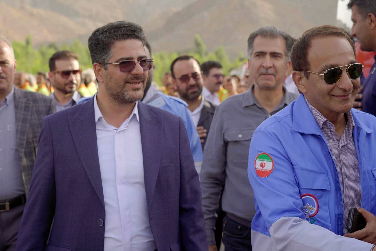 روزی-تاریخی-برای-شهرداری-و-شهردار--بهارستان؛-کسب-دو-عنوان-شهردار-برتر-استانی-در-حوزه‌های-فرهنگی‌ـ‌اجتماعی-و-مدیریت-بحران