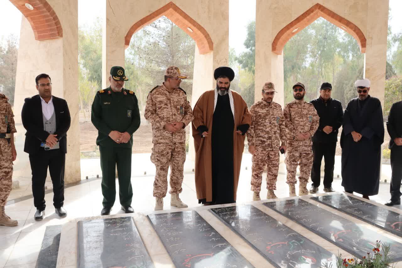 بازدید-سردار-هاشمی‌پور-و-مسئولان-شهرستان-از-پروژه-صحن-بزرگ-شهدای-گمنام-بهارستان