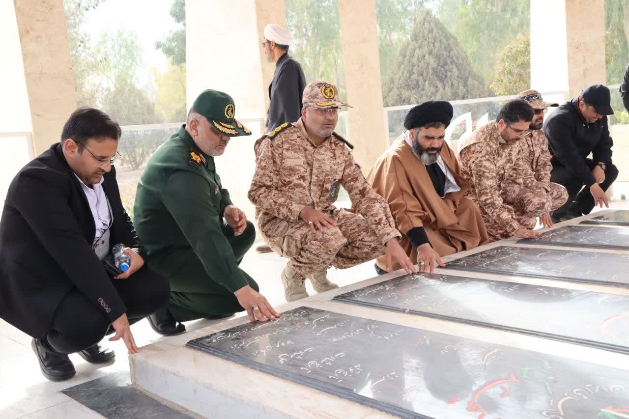 بازدید-سردار-هاشمی‌پور-و-مسئولان-شهرستان-از-پروژه-صحن-بزرگ-شهدای-گمنام-بهارستان