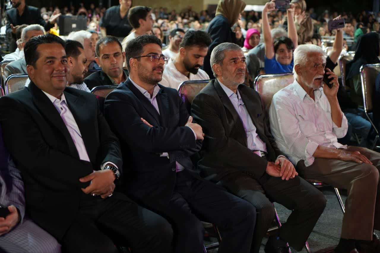 📸-گزارش_تصویری-جشن-افتتاح-بازار-بزرگ-میلاد-بهارستان
