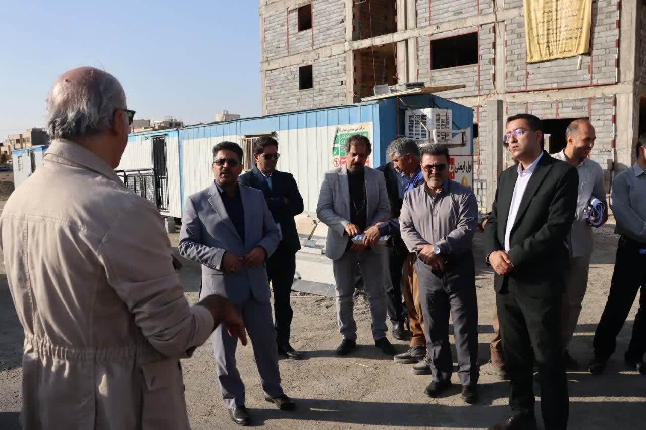 بازدید-مدیرکل-دفتر-امور-شهری-استانداری-اصفهان-و-سرمایه‌گذاران-بخش-خصوصی-از-پروژه‌های-عمرانی-بهارستان