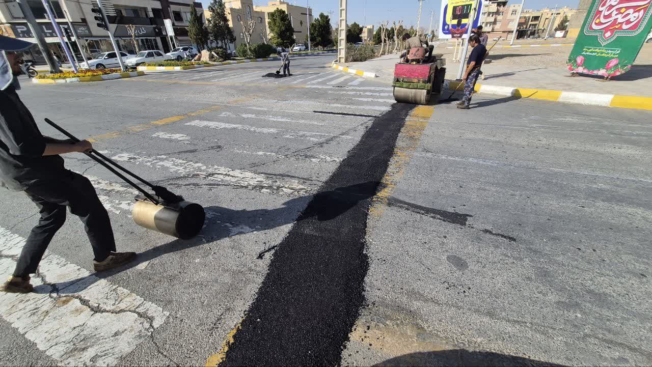 تداوم-اجرای-طرح‌های-خدمات-شهری-و-عمرانی-شهرداری-بهارستان-در-آستانه-بهار-و-ماه-مبارک-رمضان